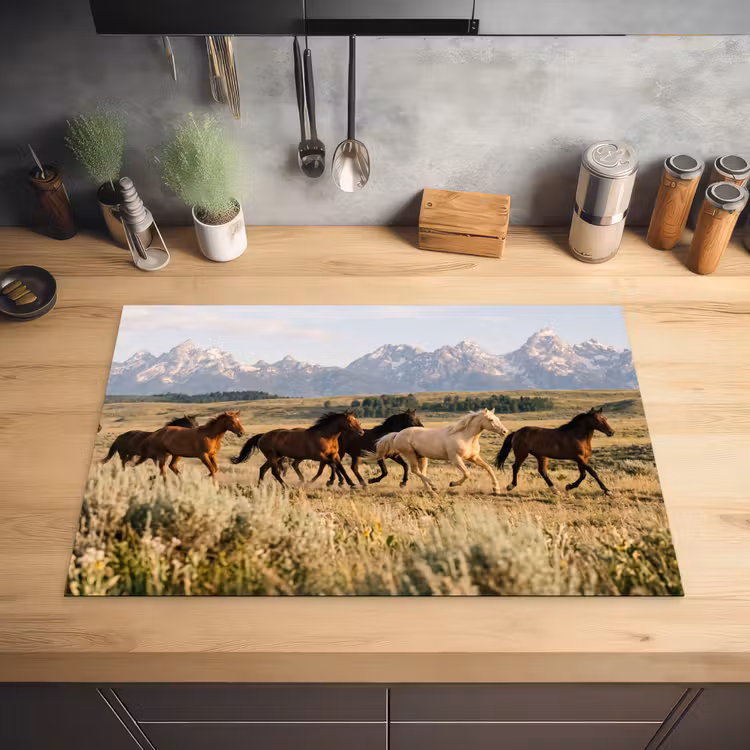Paarden - Kudde - Bergen - Vrijheid - Wild Inductie beschermer vinyl 3mm klein -sfeer5