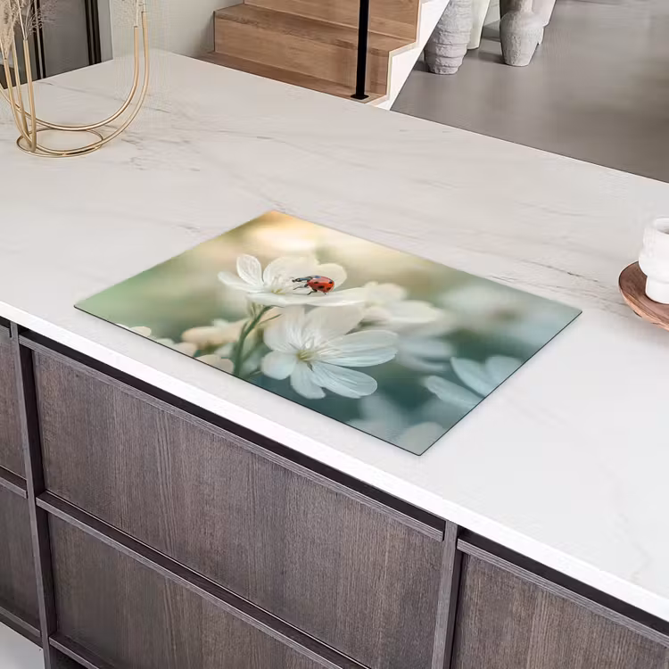 Lieveheersbeestje - Bloemen - Wit Inductie beschermer vinyl 3mm klein -sfeer8