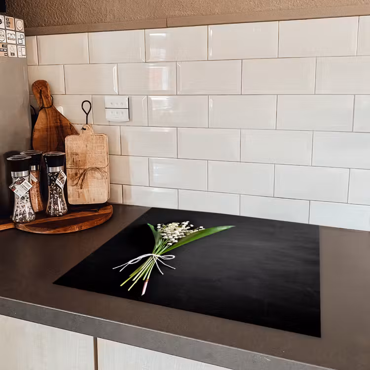 Lelietjes van dalen - Bloemen - Strik - Flora Inductie beschermer vinyl 3mm middel -sfeer3