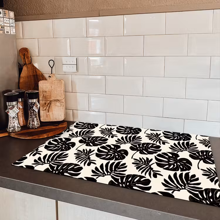 Modern - Monstera - Zwart Inductie beschermer vinyl 3mm klein 276 -sfeer3