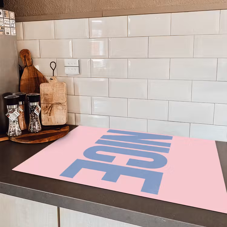 Nice - Paars - Roze Inductie beschermer vinyl 3mm klein -sfeer3