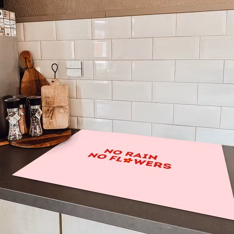 No rain no flowers - Minimalistisch - Roze - Bloem Inductie beschermer vinyl 3mm klein -sfeer3