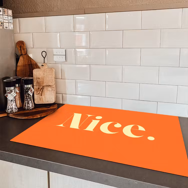 Oranje - Gebroken wit - Nice Inductie beschermer vinyl 3mm klein -sfeer3
