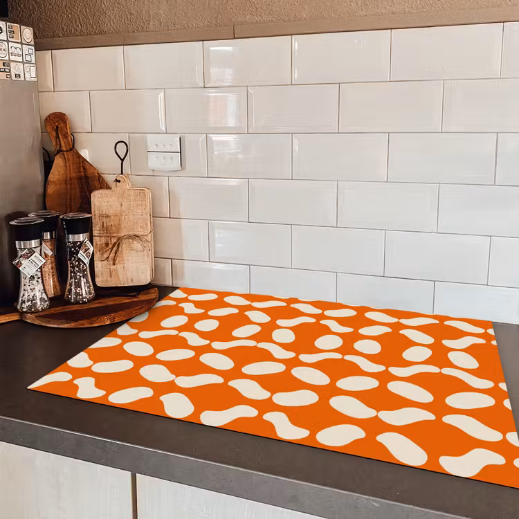 Oranje - Organische vormen - Wit Inductie beschermer vinyl 3mm klein 276 -sfeer3