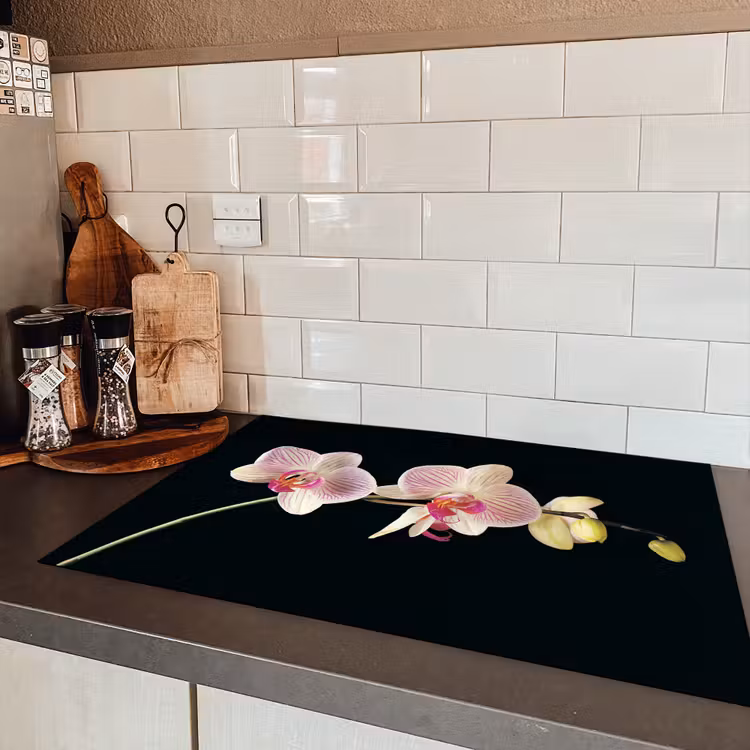 Orchidee - Bloemen - Zwart - Roze - Knoppen Inductie beschermer vinyl 3mm klein -sfeer3