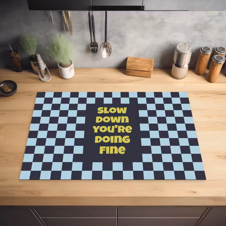 Patroon - Geblok - Blauw - Slow down you're doing fine Inductie beschermer vinyl 3mm klein -sfeer5