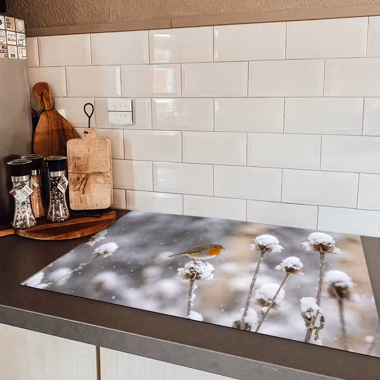 Roodborstje - Gedroogde bloem - Sneeuw - Winter - Vertederend Inductie beschermer vinyl 3mm klein -sfeer3
