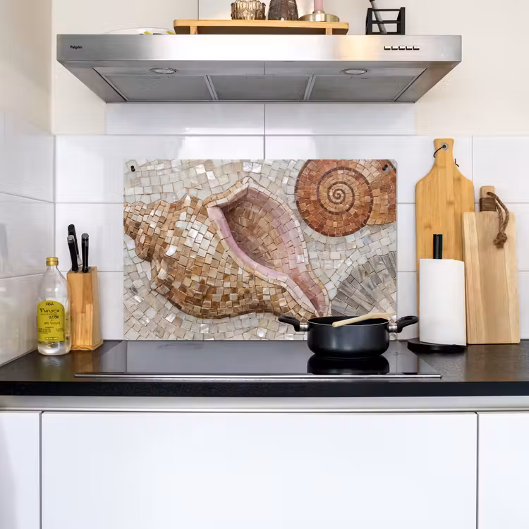 Schelp - Mozaïek - Zee - Beige - Modern Inductie beschemer met haakjes klein -sfeer2