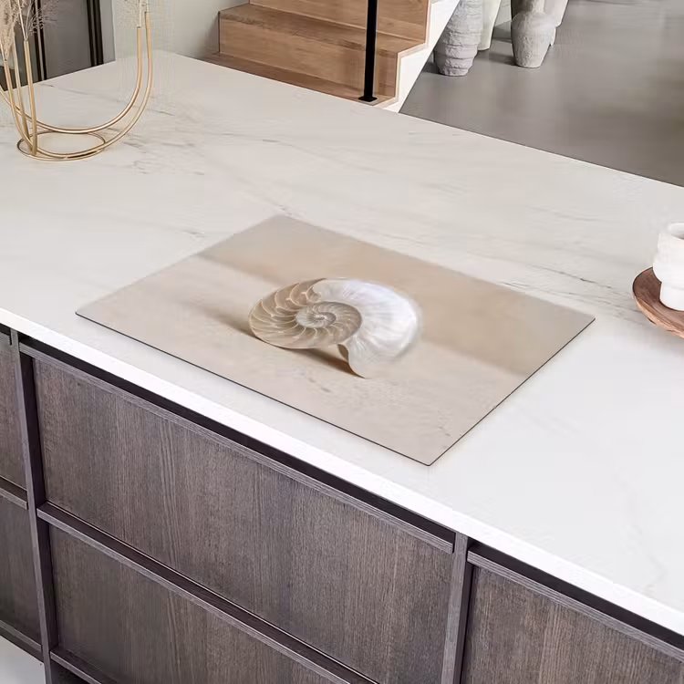 Schelp - Spiraal - Beige Inductie beschermer vinyl 3mm klein -sfeer8
