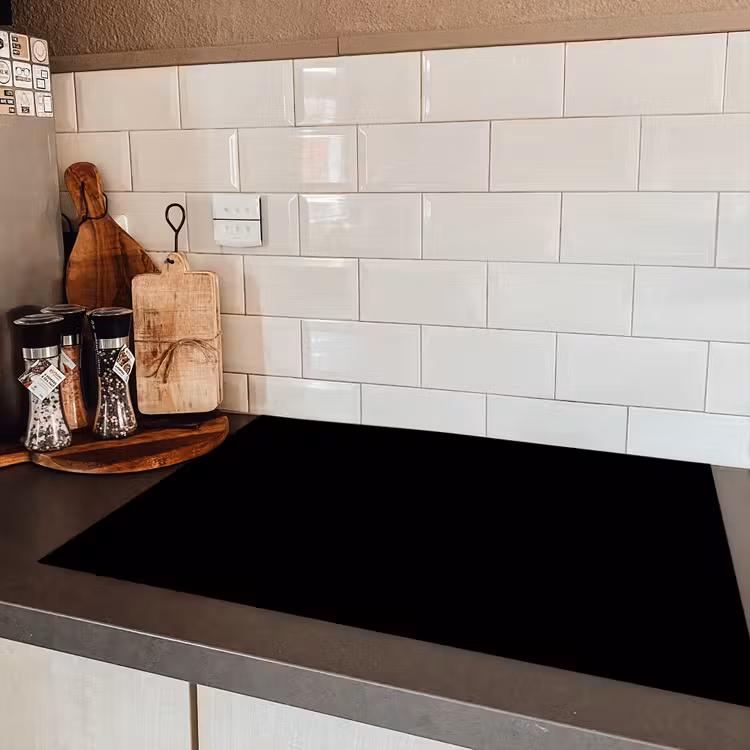 Effen Zwart Inductie beschermer vinyl 3mm klein -sfeer3