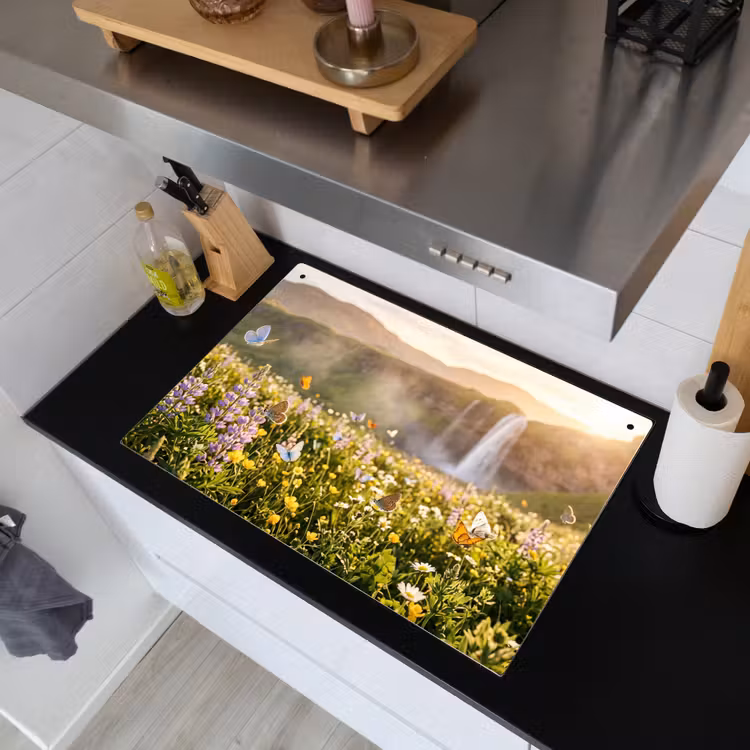 Vlinders - Waterval - Bloemenveld Inductie beschemer met haakjes klein -sfeer1
