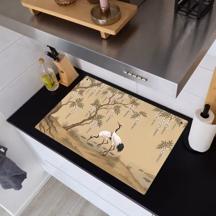 Kraanvogels - Water - Beige Inductie beschemer met haakjes klein -sfeer1
