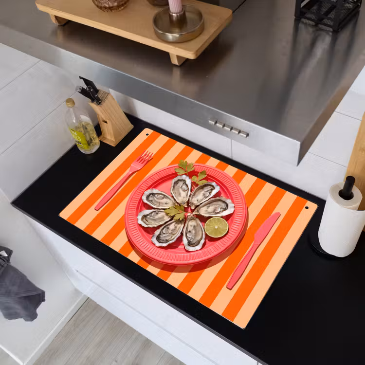 Eten - Oester - Zeevruchten - Oranje - Modern Inductie beschemer met haakjes klein -sfeer1