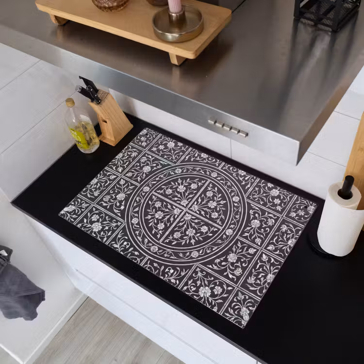 Patroon - Bloemmotief - Decoratie - Klassiek - Zwart Inductie beschemer met haakjes klein -sfeer1