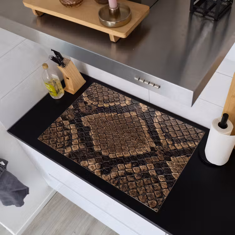 Python - Schubben - Brons Inductie beschemer met haakjes klein -sfeer1
