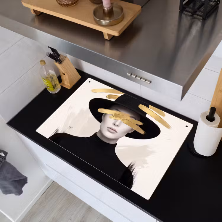Vrouw - Portret - Modern - Goud - Kunst Inductie beschemer met haakjes klein -sfeer1