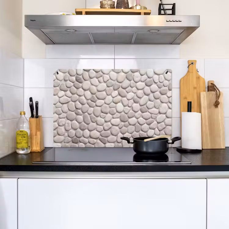 Steen - Kiezel - Natuur - Minimalistisch - Beige Inductie beschemer met haakjes klein -sfeer2