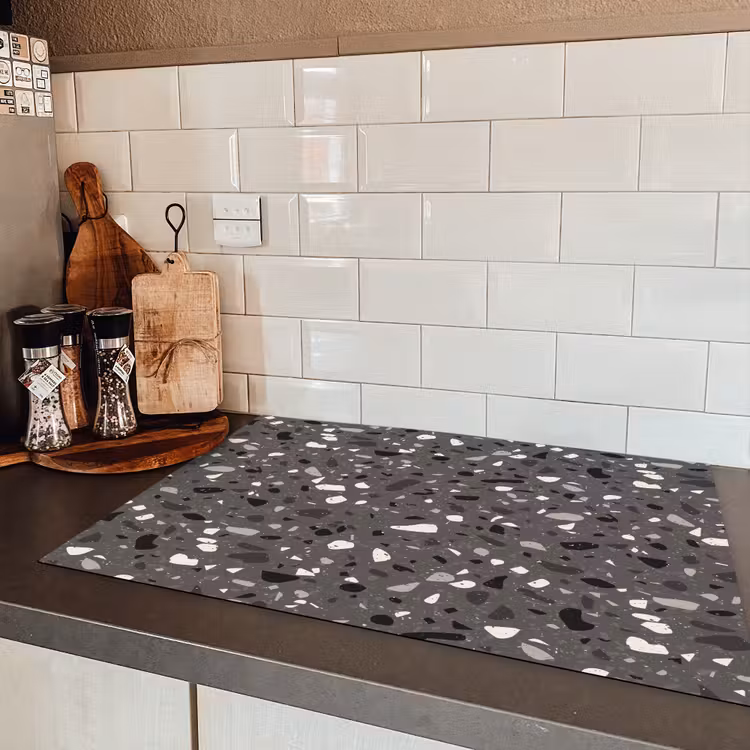 Terrazzo - Patroon - Grijs Inductie beschermer vinyl 3mm klein 276 -sfeer3
