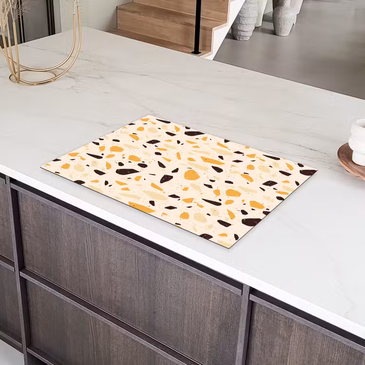 Terrazzo - Patroon - Geel - Inductie beschermer vinyl 3mm klein 276 -sfeer8