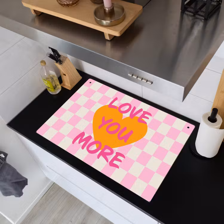 Valentijn - Love - Roze - Oranje Inductie beschemer met haakjes klein -sfeer1