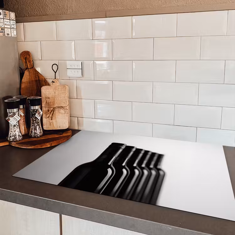 Wijnflessen - Zwart - Minimalistisch Inductie beschermer vinyl 3mm klein -sfeer3