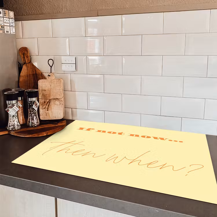 Geel - Oranje - if not now then when Inductie beschermer vinyl 3mm klein -sfeer3