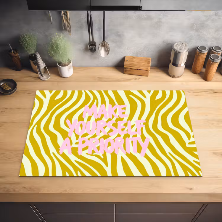 Zebraprint - Priority - Roze Inductie beschermer vinyl 3mm klein -sfeer5