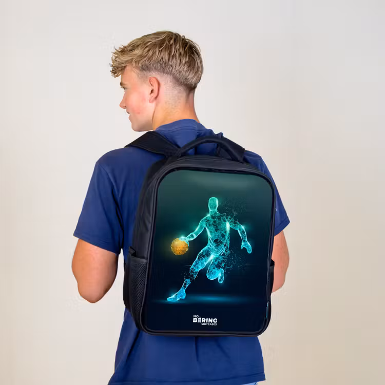 Basketbalspeler in neon dribbelactie Rugzak - Zwart middel -sfeer8