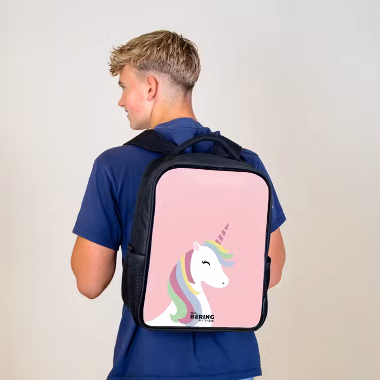Cartoon unicorn met regenboogmanen Rugzak - Zwart middel -sfeer8