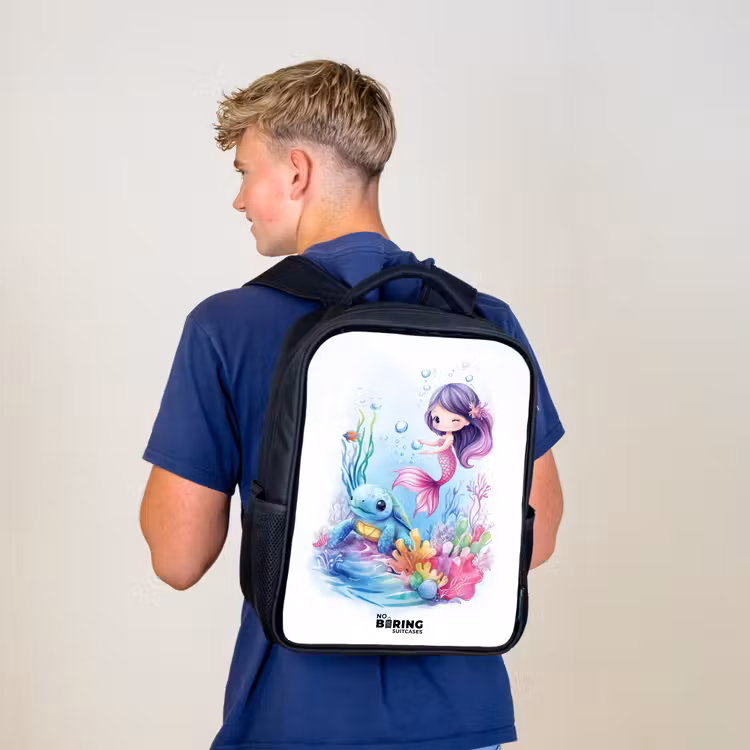 Zeemeermin met blauw schildpad tussen koraal Rugzak - Zwart middel -sfeer8