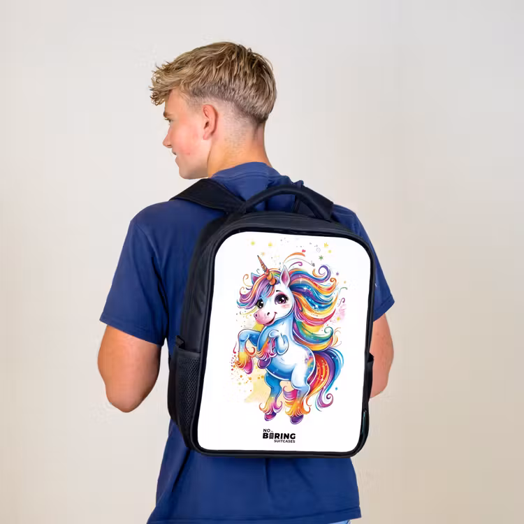 Steigerende Eenhoorn met Regenboogmanen Rugzak - Zwart middel -sfeer8