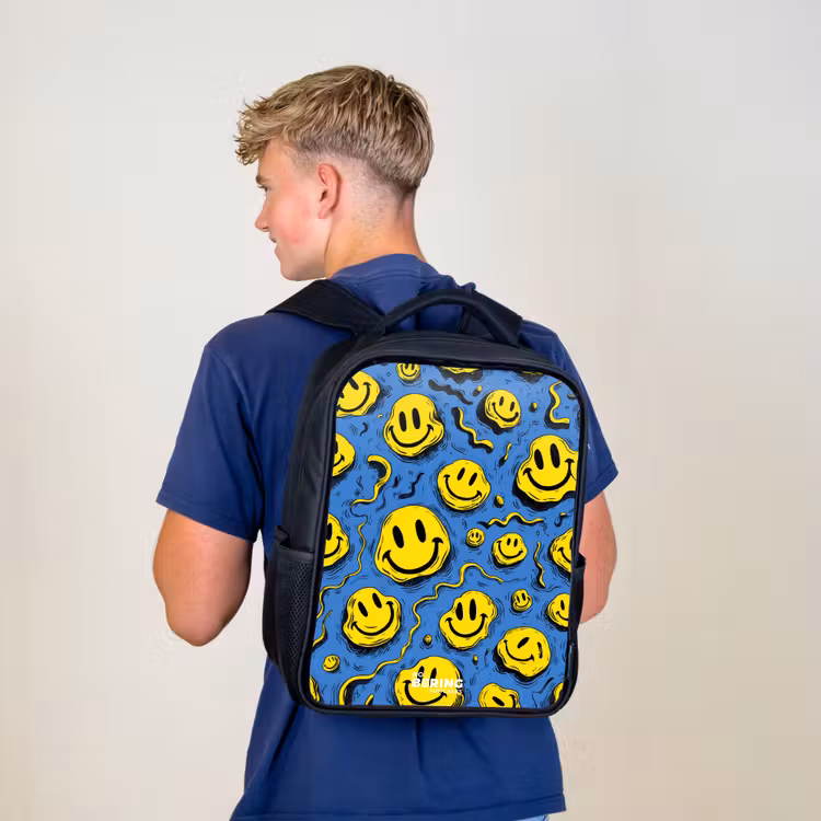 Smiley - Geel - Blauw Rugzak - Zwart middel -sfeer8