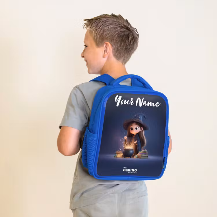 Betoverend meisje met ketel Kinderrugzak - Blauw middel -sfeer2