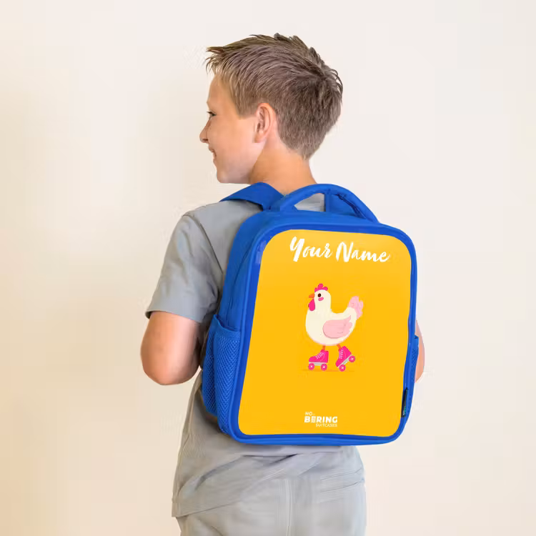 Kip - Rolschaatsen - Geel Kinderrugzak - Blauw middel -sfeer2