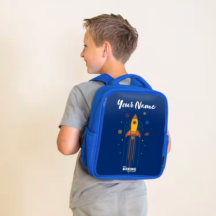 Raket - Planeten - Sterren Kinderrugzak - Blauw middel -sfeer2