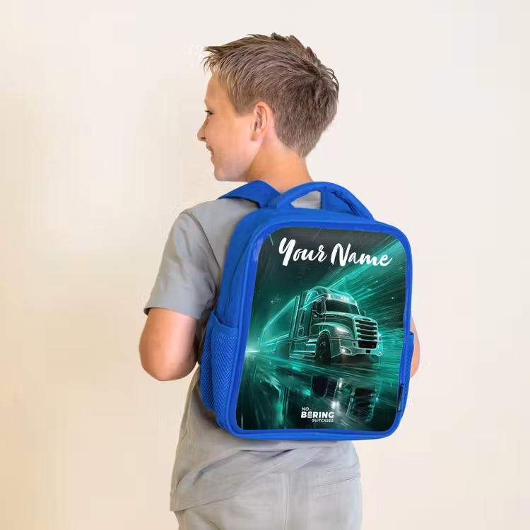 Vrachtwagen - Stad - Groen - Neon Kinderrugzak - Blauw middel -sfeer2