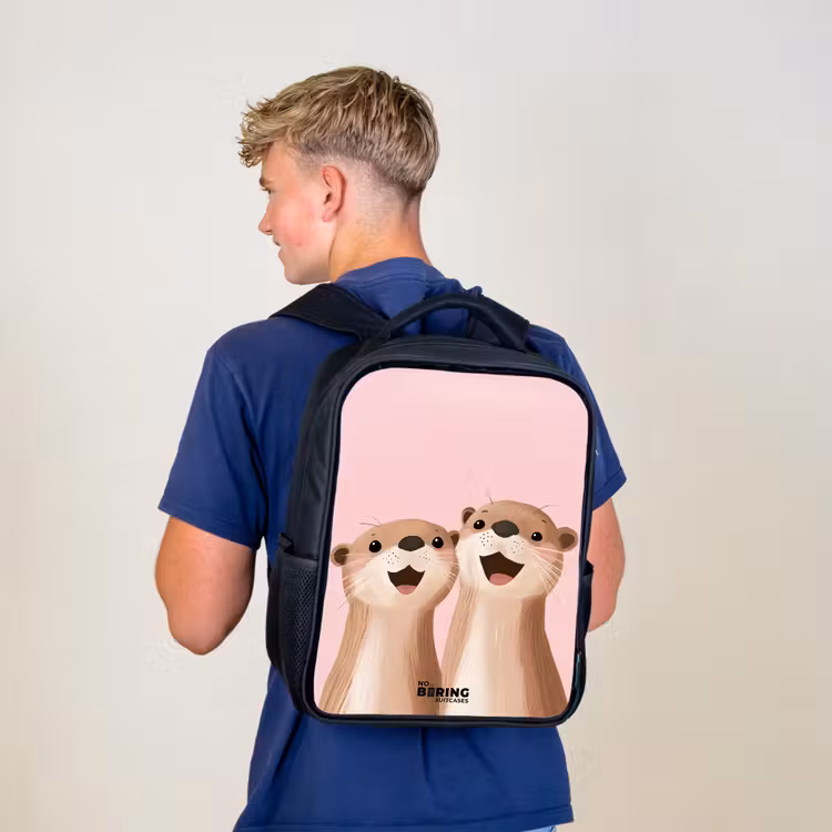 Otters - Lachen - Roze - Illustratie Rugzak - Zwart middel -sfeer8