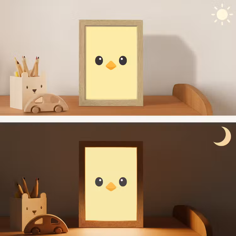 Kuiken - Vrolijk - Geel - Minimalistisch Light Box met kabel klein -sfeer3_kind