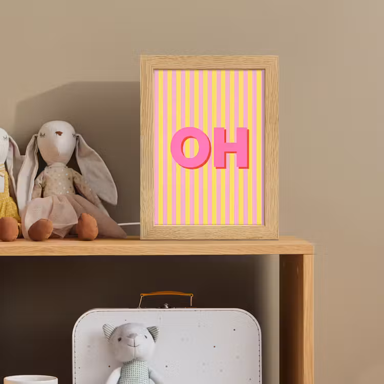 Tekst - Strepen - Roze Light Box met kabel (Kinderlampje) klein -sfeer2_kind