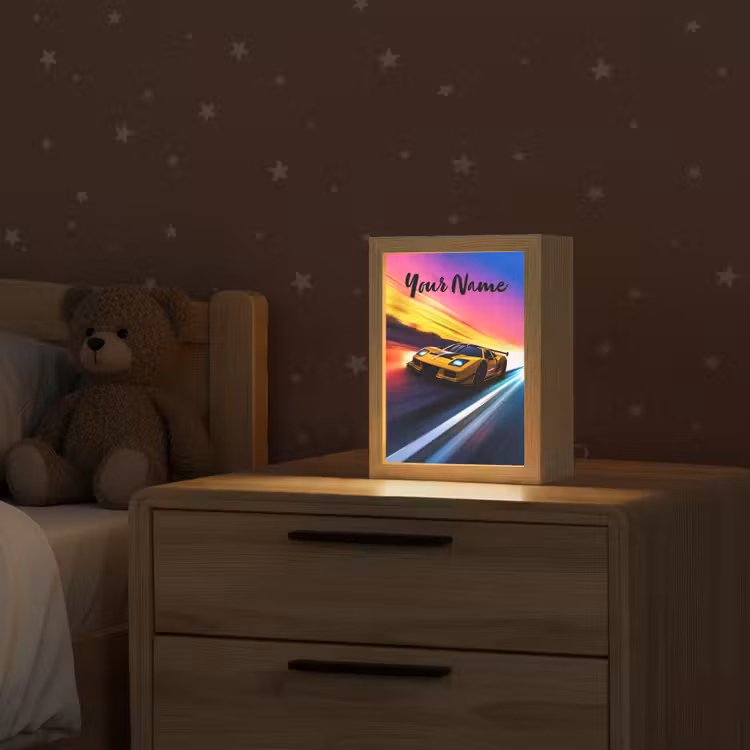 Gele raceauto - Kleurrijk - Neon Light Box met kabel (Kinderlampje) klein -sfeer1_kind