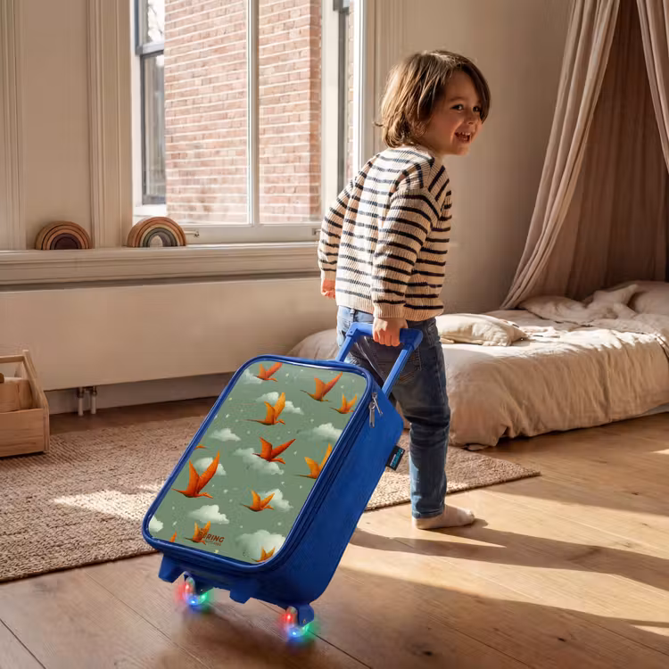 Vliegende pterosaurussen tussen sterren Kinderkoffer - Blauw klein -sfeer1