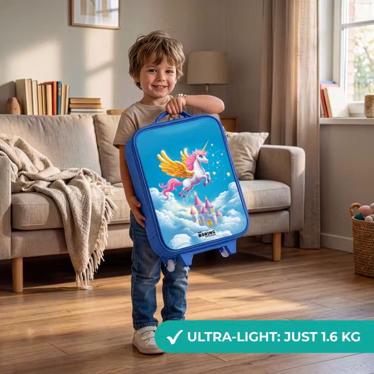 Vliegende eenhoorn met gouden vleugels boven kasteel Kinderkoffer - Blauw klein -sfeer2_EN