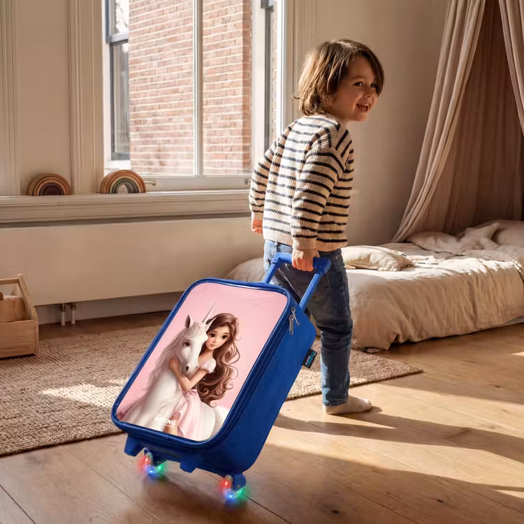 Meisje met witte eenhoorn op roze achtergrond Kinderkoffer - Blauw klein -sfeer1