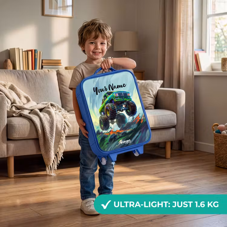 Groene Monstertruck met Penseelstreken Kinderkoffer - Blauw klein -sfeer2_EN