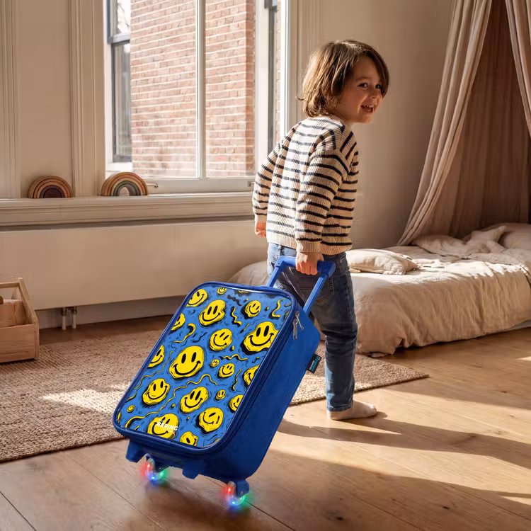 Smiley - Geel - Blauw Kinderkoffer - Blauw klein -sfeer1