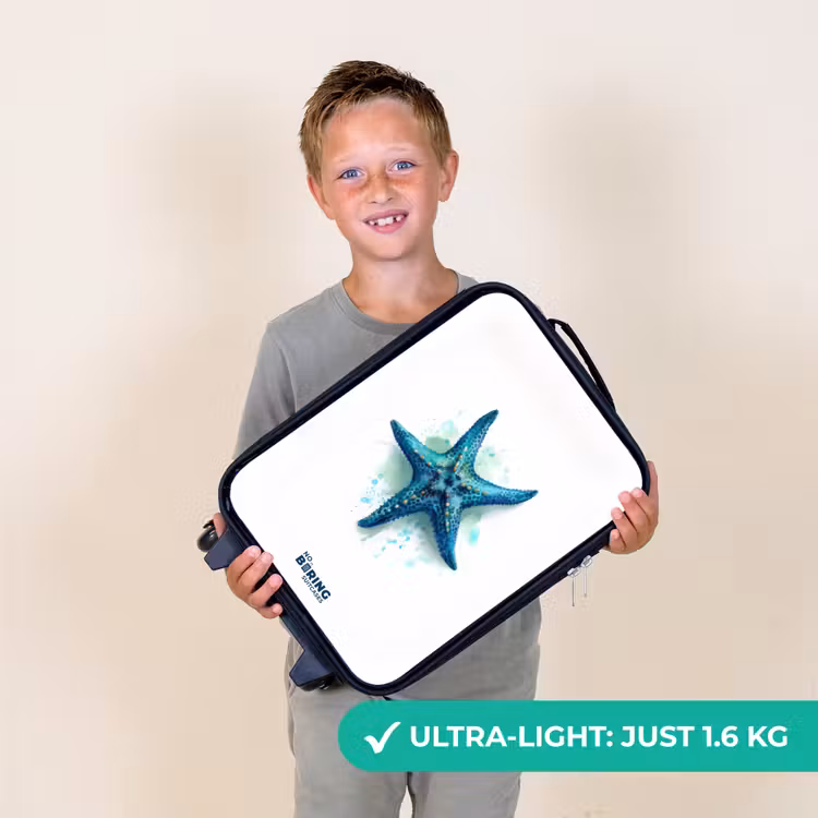 Blauwe Zeester op Witte Achtergrond Kinderkoffer - Zwart klein -sfeer4_UK
