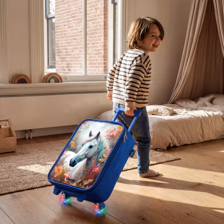 Wit paard omringd door bloemen Kinderkoffer - Blauw klein -sfeer1
