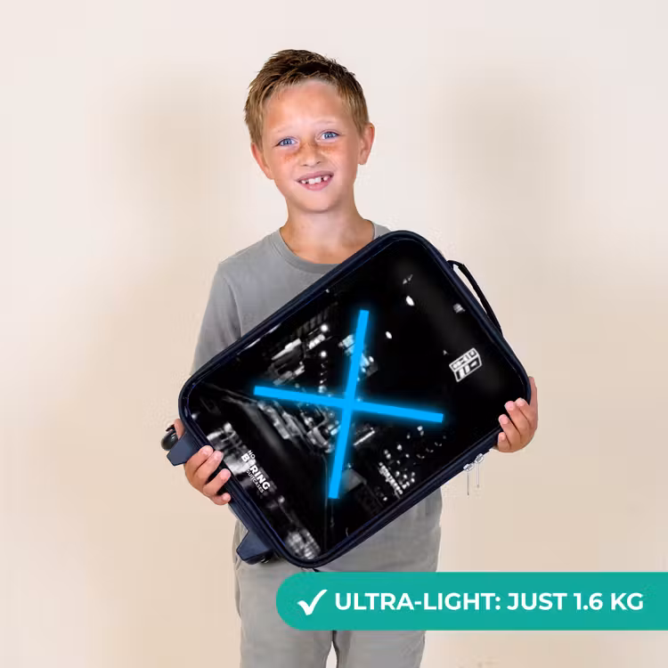 Felblauwe kruis in een nachtelijke scène Kinderkoffer - Zwart klein -sfeer4_UK