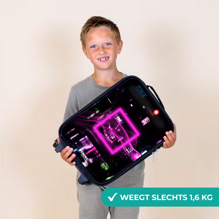 Felroze vierkant boven een natte straat Kinderkoffer - Zwart klein -sfeer4_NL