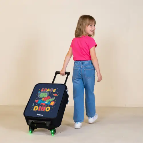 Dino - Groen - Raket - Sterren Kinderkoffer - Zwart klein -sfeer1